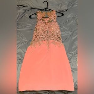 It’s light pink! Lighting is weird